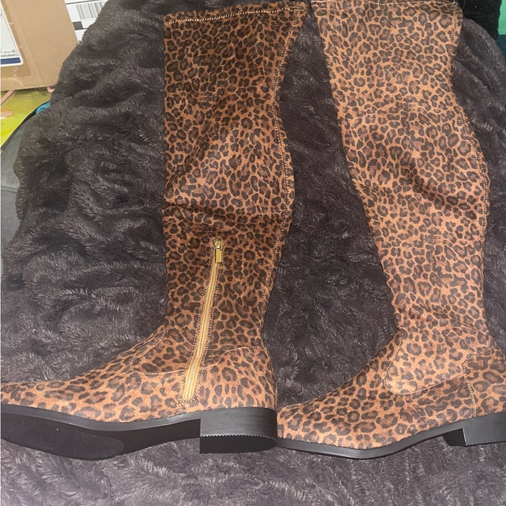 Leopard Print Knee-High Boots with Gold Zipper